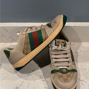 Gucci Men's Beige and Green Stripe Sneakers
